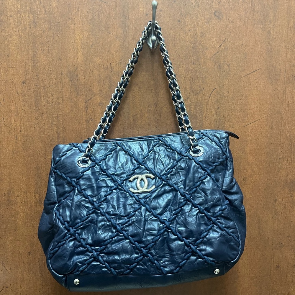 ♥️Authentic Chanel bag  ♥️